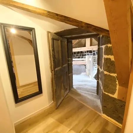 La Maison Du Goutay Hébergement de vacances *